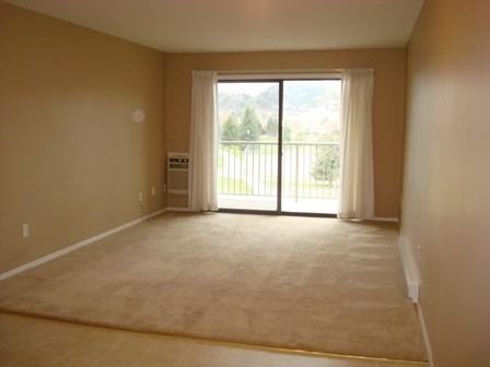 435 Franklyn Rd - Photo 3 of 11