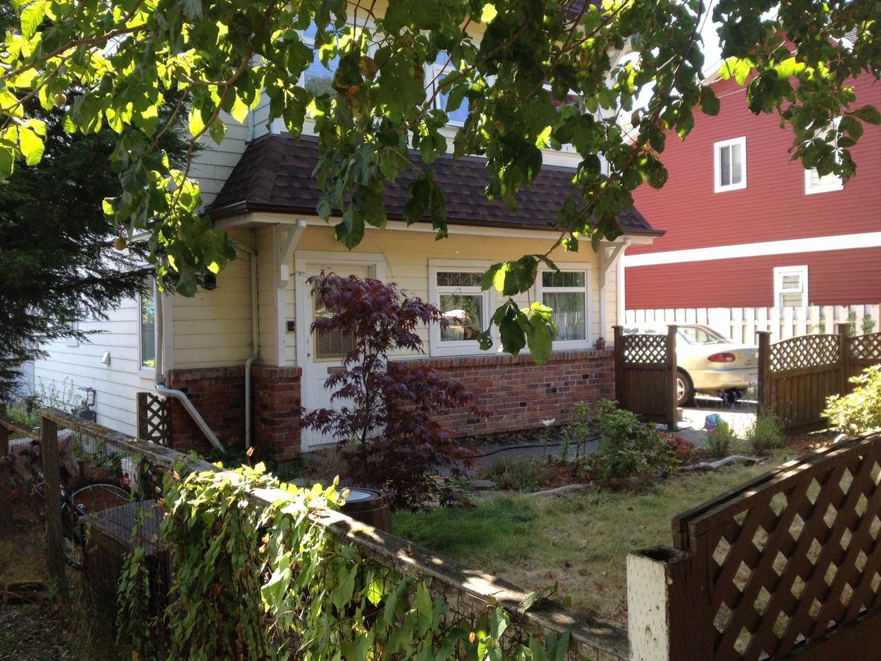 107 Ladysmith St - Photo 3 of 3