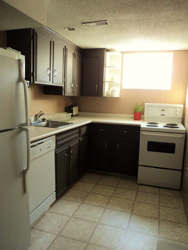 212 4 St E - Photo 2 of 7