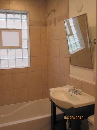 13442 S Green Bay Ave - Photo 2 of 5