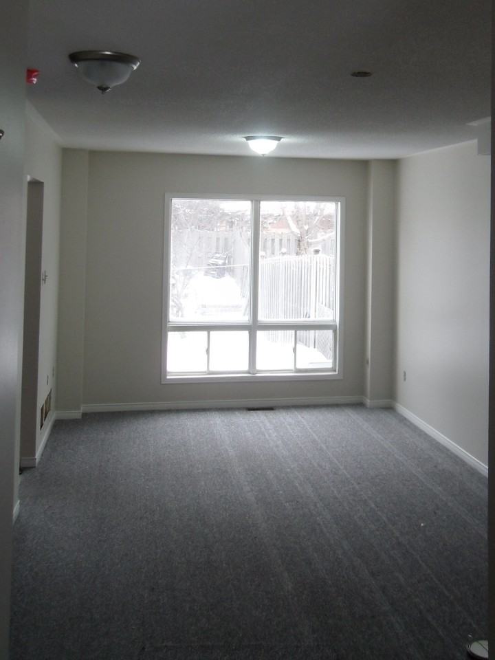 87 Lyfytt Crescent - Photo 2 of 6