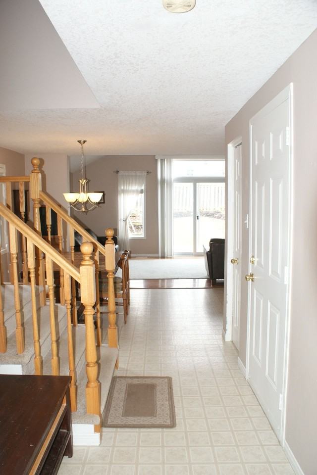 829 Whitecap Ave - Photo 2 of 10