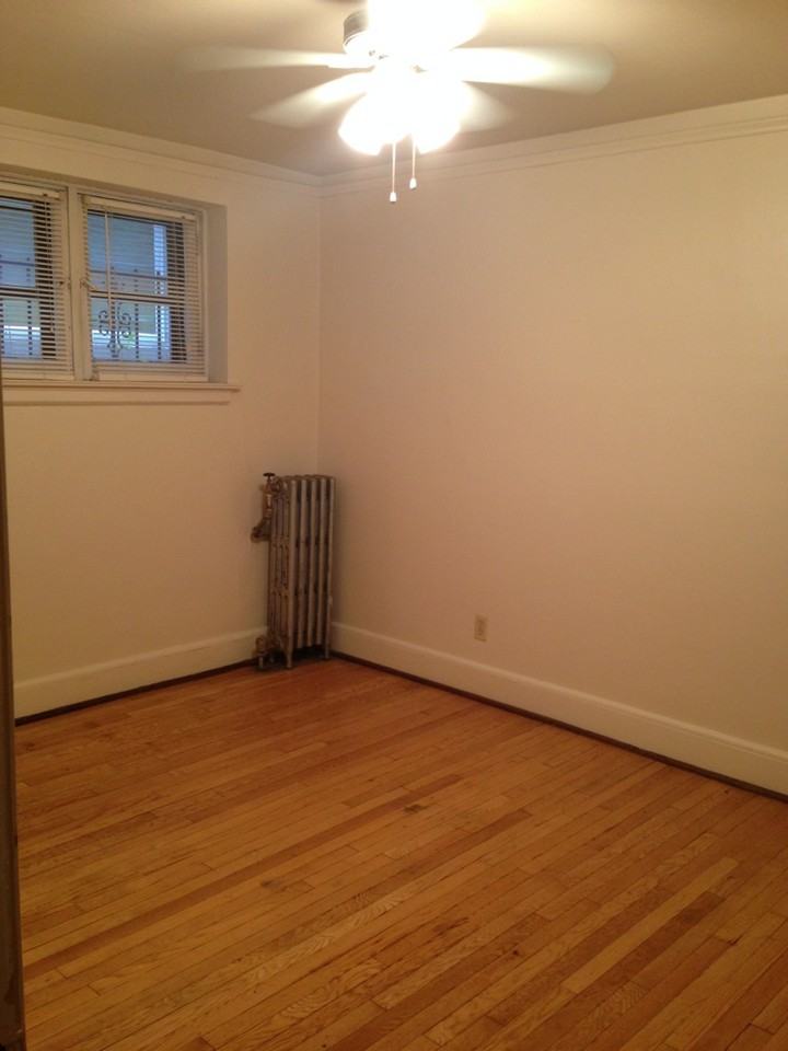 1428 E Capitol Dr - Photo 2 of 3