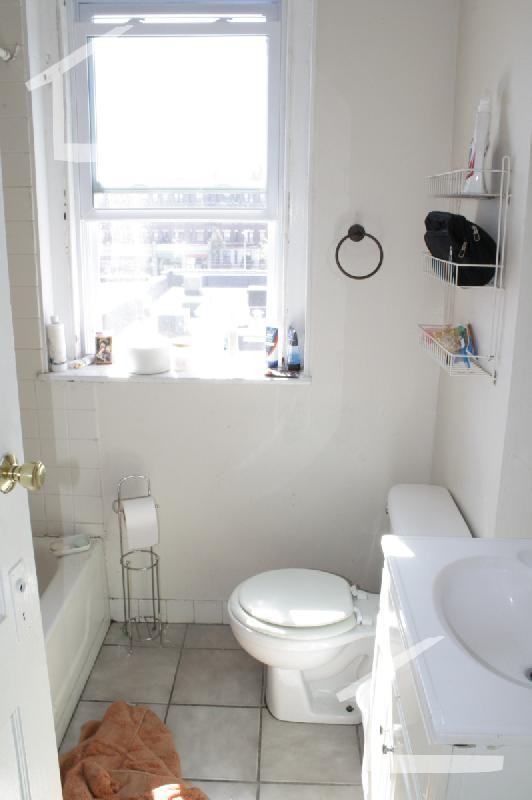 14 Glenville Ave - Photo 3 of 8