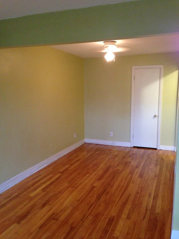 5702 Avenue Bourbonnière - Photo 2 of 6