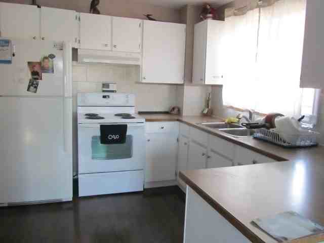 66 Queen Alexandra Close SE - Photo 2 of 10