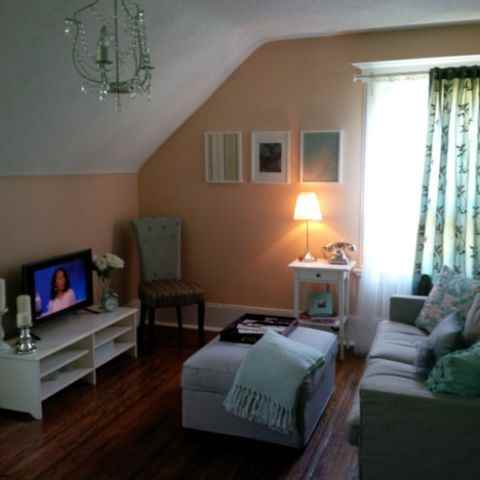 346 Spadina Rd - Photo 2 of 4