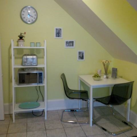 346 Spadina Rd - Photo 3 of 4