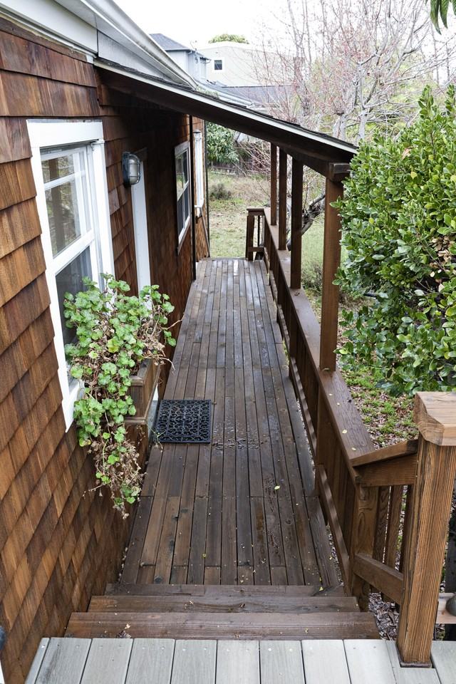11 Laurel Ave - Photo 3 of 15