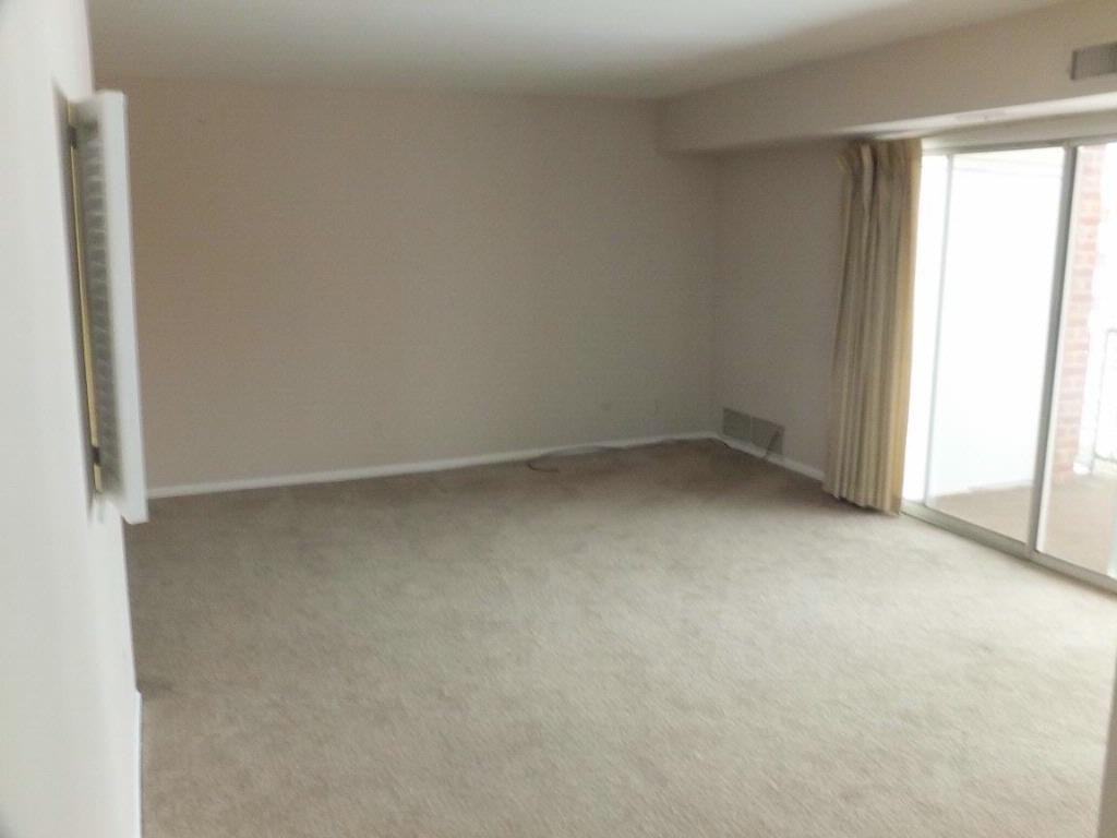 288 Drummers Ln - Photo 2 of 6