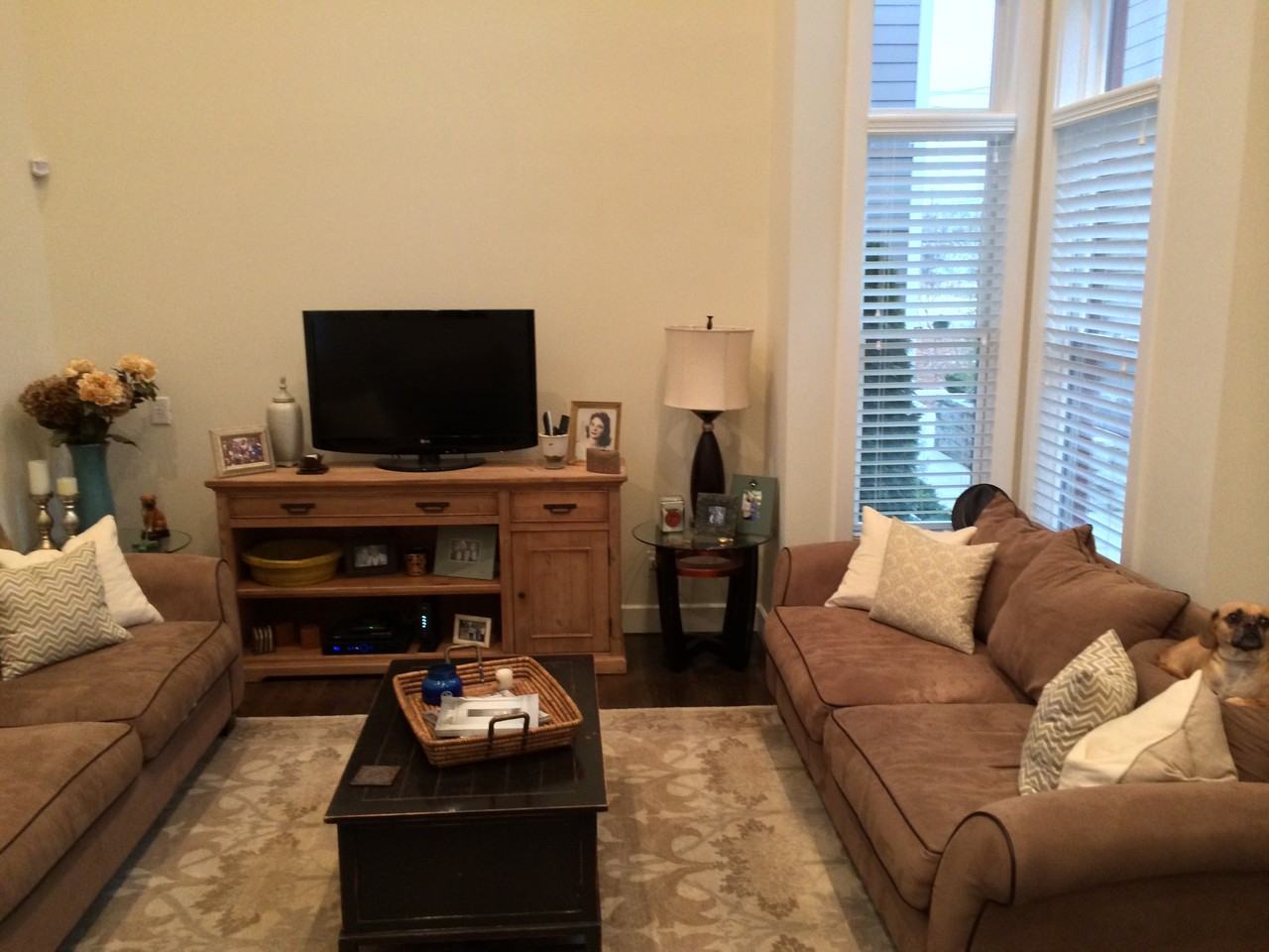 1070 2nd Ave S - Photo 3 of 18