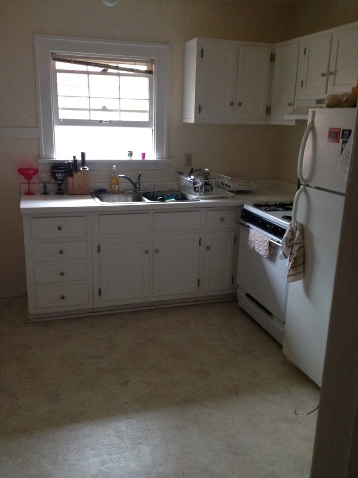 2520 Kendall Avenue - Photo 2 of 4