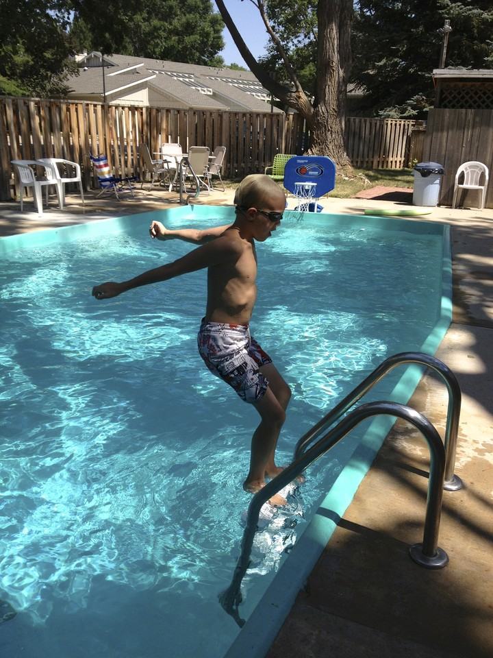 1720 Lake Sherwood Dr - Photo 3 of 4