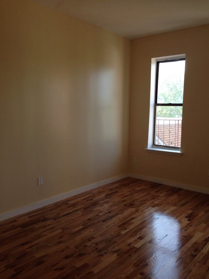 701 Avenue C #3 - Photo 3 of 6