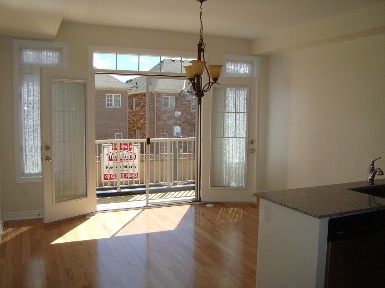 85 Dundas Way - Photo 2 of 15