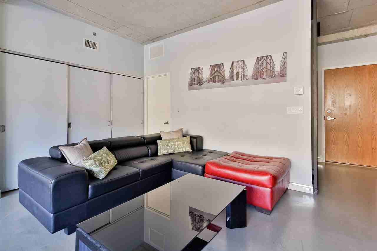 630 Rue William #613