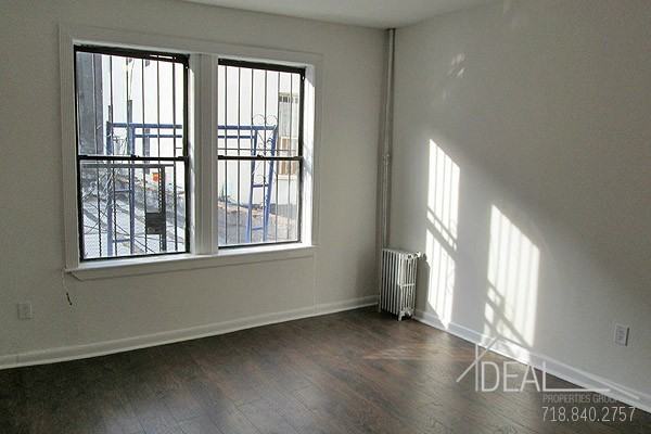 97 Graham Ave - Photo 3 of 8