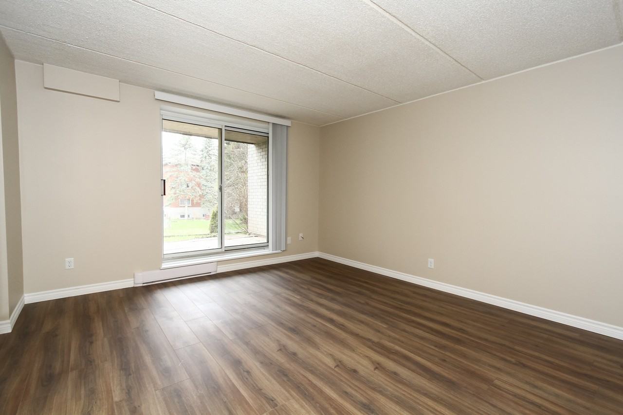 251 Erb St W - Photo 3 of 8