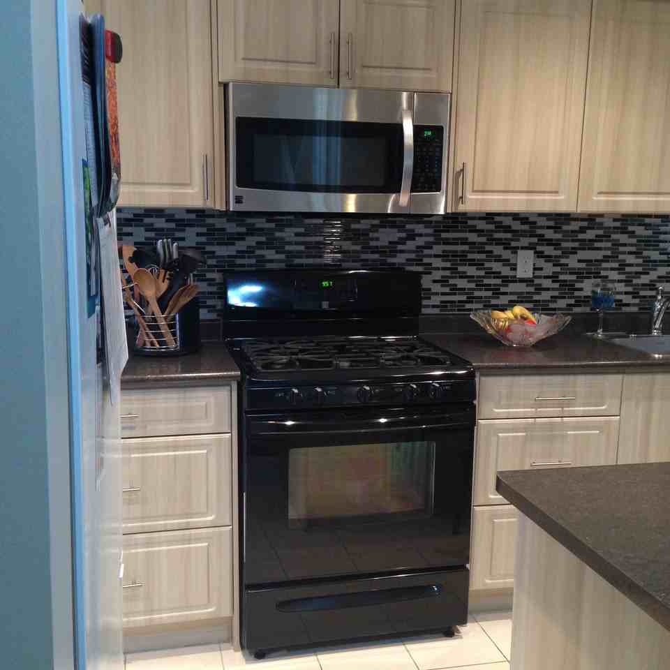 46 Dearbourne Blvd #21 - Photo 3 of 11