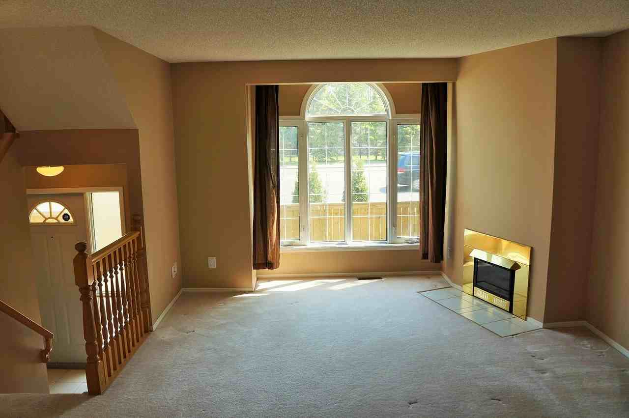 7318 109 St NW - Photo 2 of 10