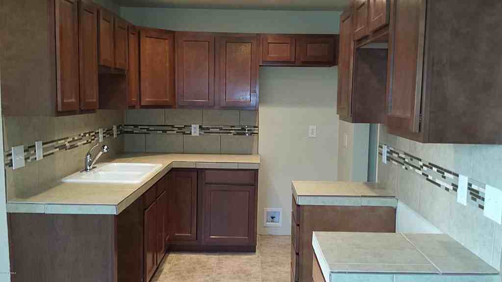 2125 N Euclid Ave - Photo 2 of 5