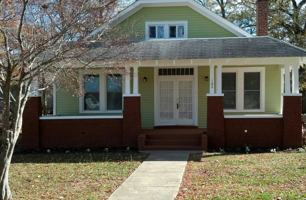 featured image of Washington Ave & Main St