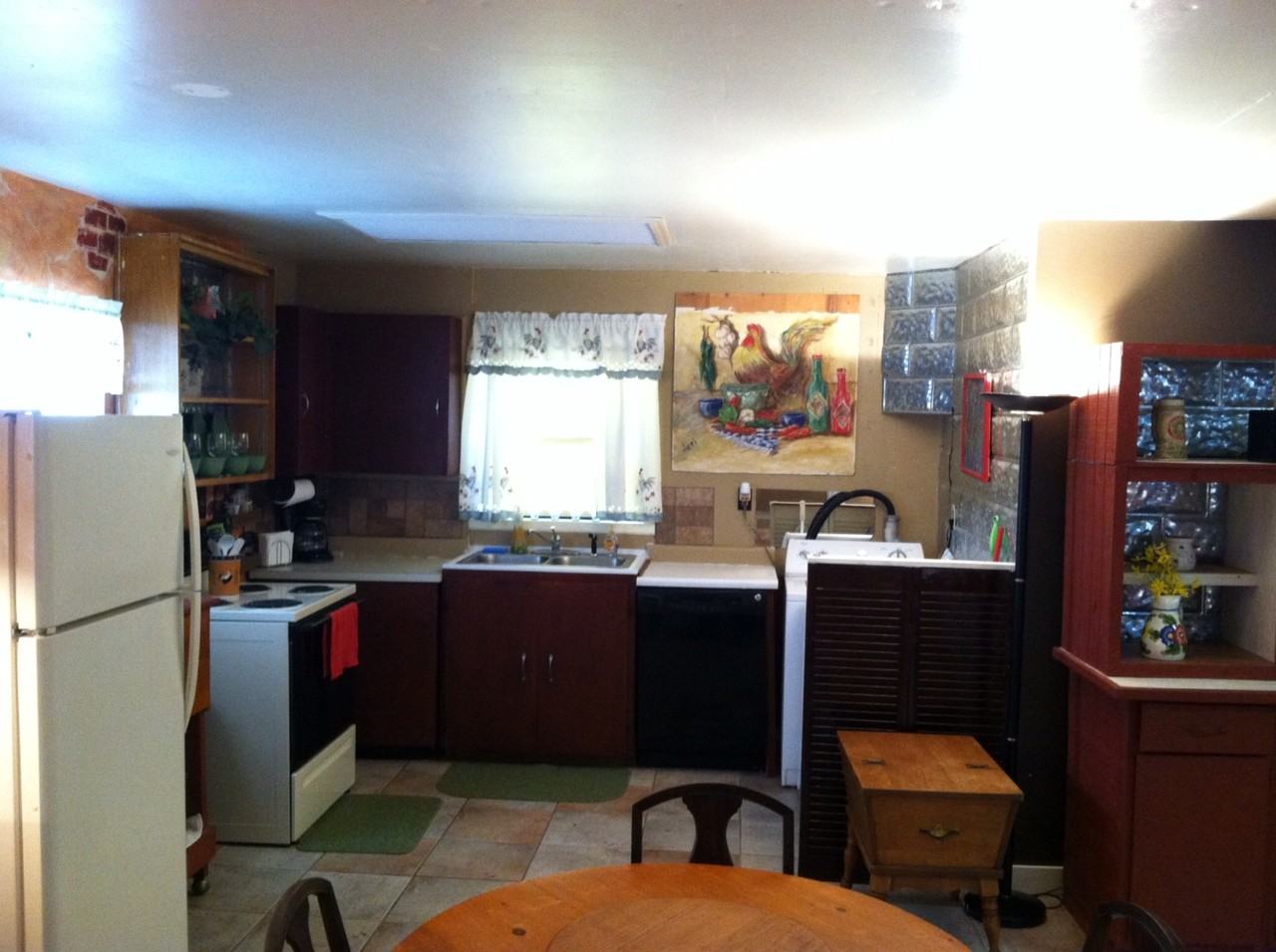 1272 Rotherman #A - Photo 2 of 3