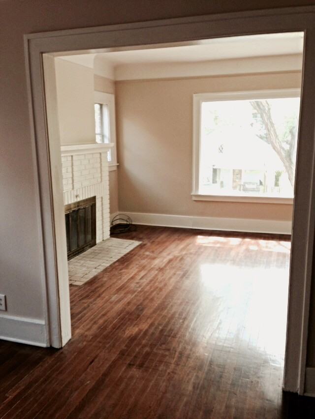 946 Beaconsfield Ave - Photo 2 of 12