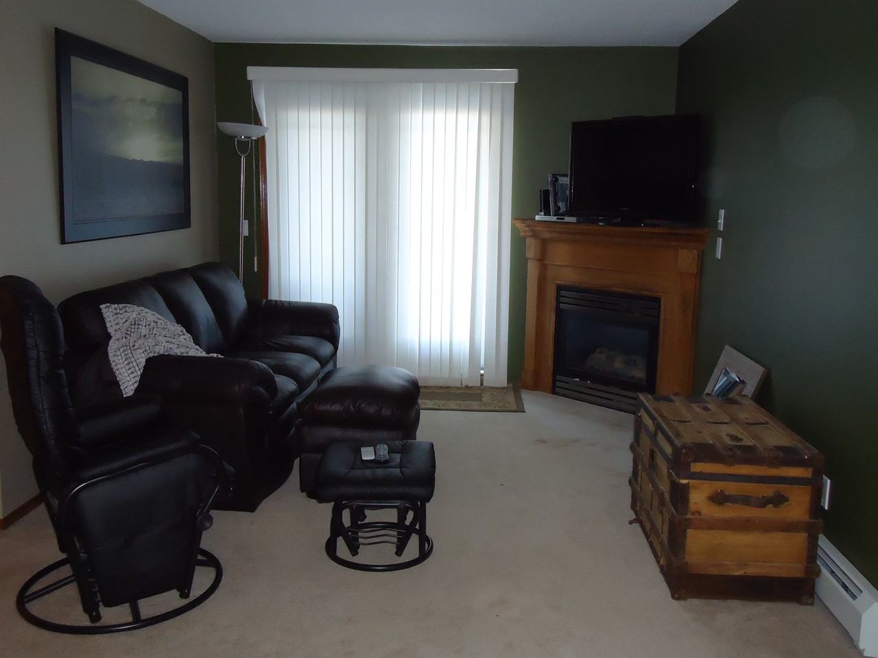 260 Duston St - Photo 3 of 4