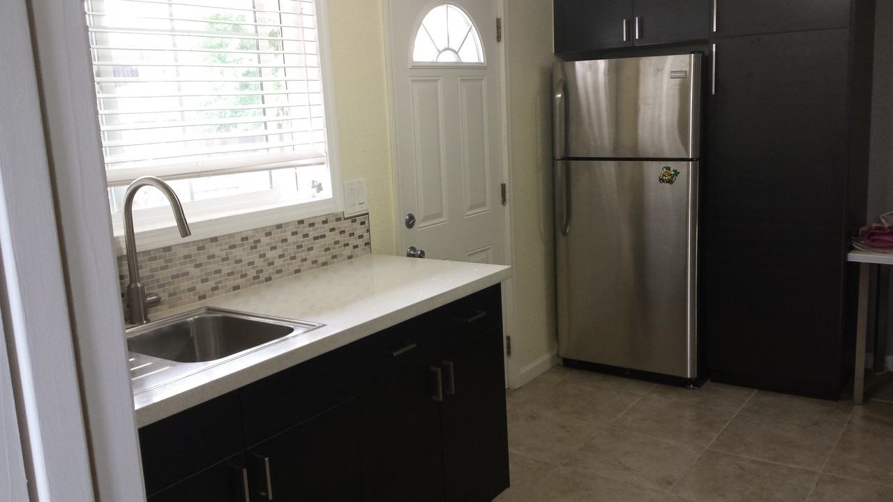 540 Fifth Ave #B - Photo 3 of 8