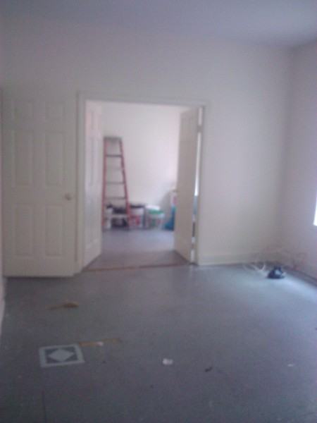 1069 Greene Ave - Photo 2 of 5