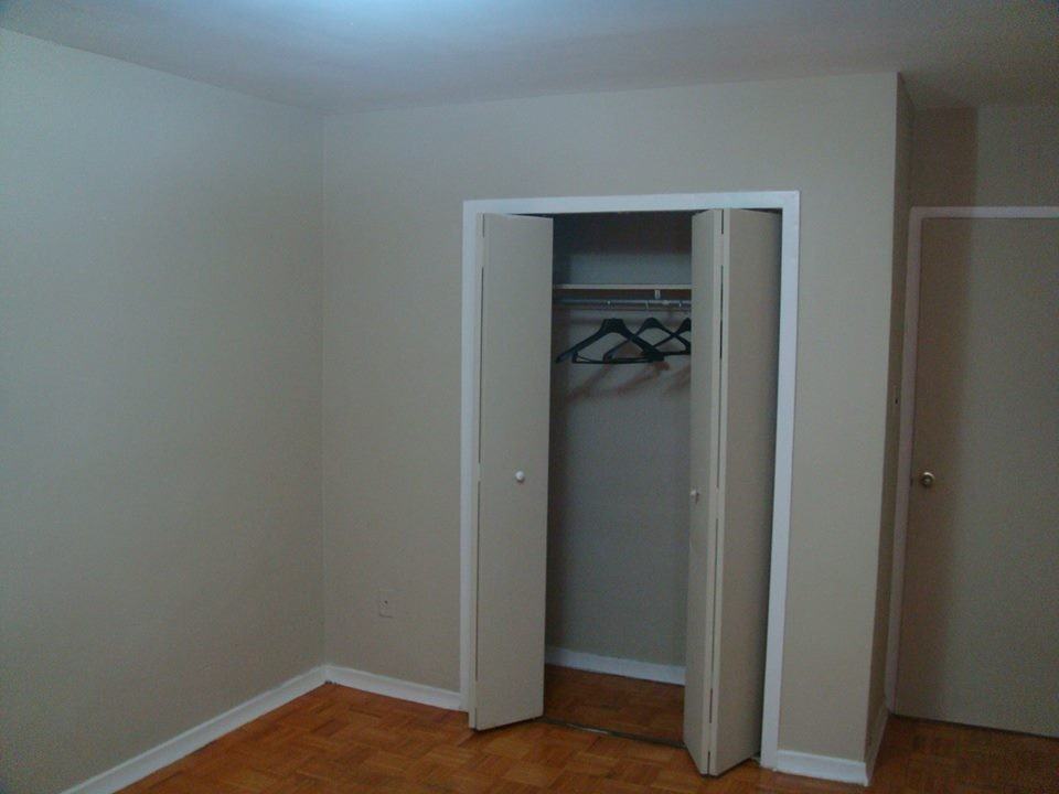 200 Woolner Ave - Photo 3 of 4