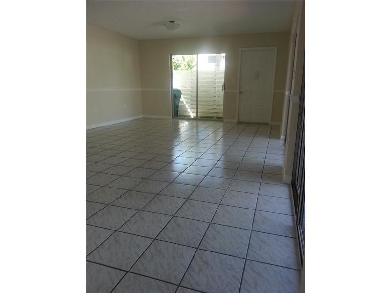 14368 SW 98th Terrace - Photo 3 of 10