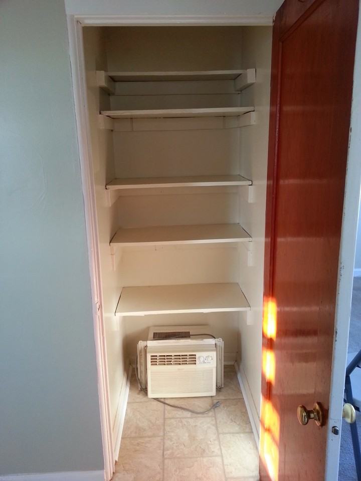 227 E 7th St - Photo 3 of 6