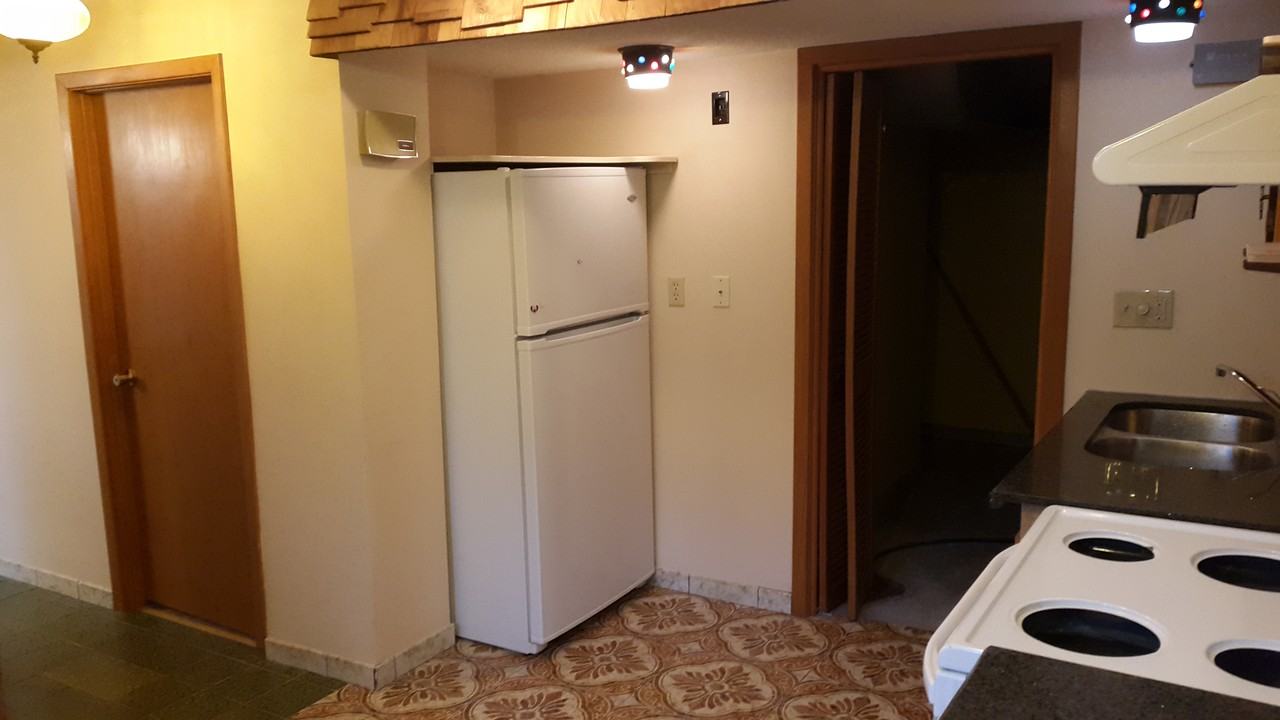 70 Fulwell Crescent - Photo 2 of 10