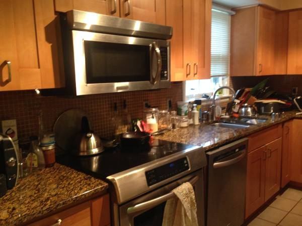 222 Westfield Dr - Photo 2 of 5
