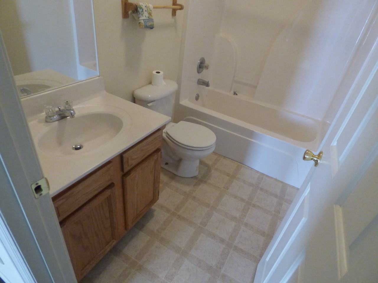 911 Weeping Willow Dr #3 - Photo 3 of 4