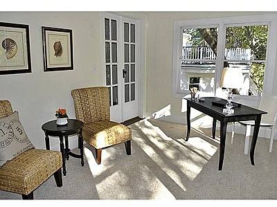 4033 Queen Ave S - Photo 3 of 8