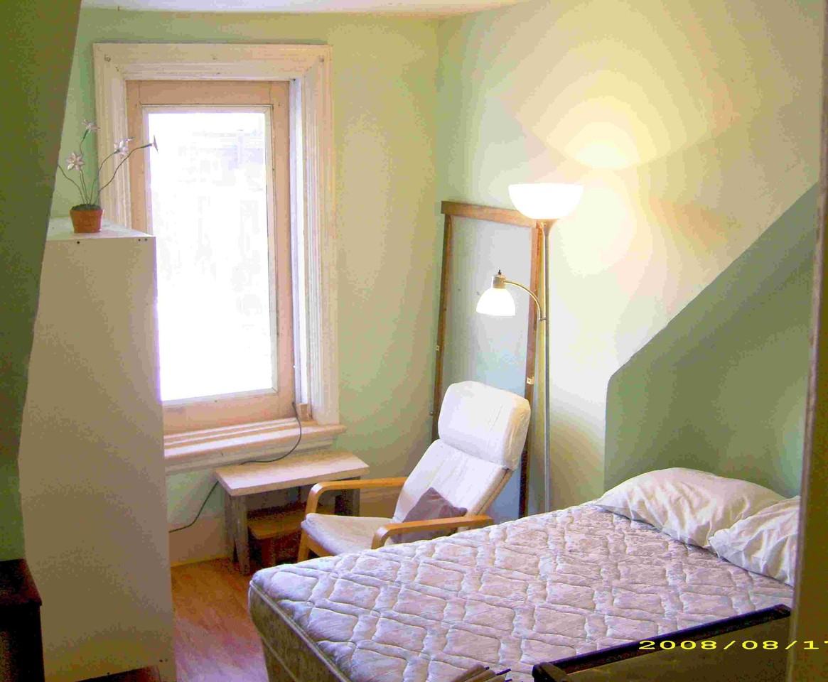 1 Kensington Ave - Photo 2 of 9