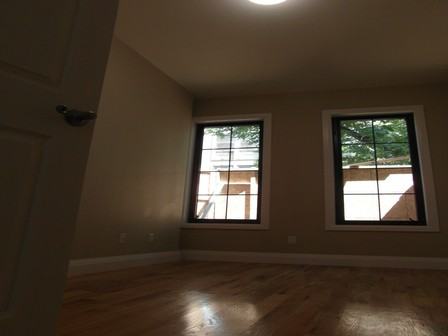 67 Hancock St - Photo 3 of 5