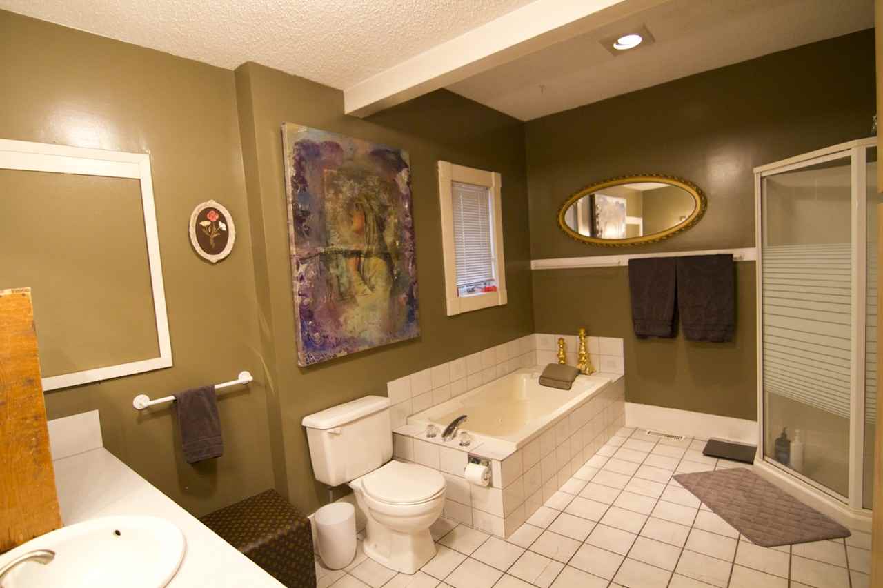 419 Belfast St SE - Photo 3 of 10