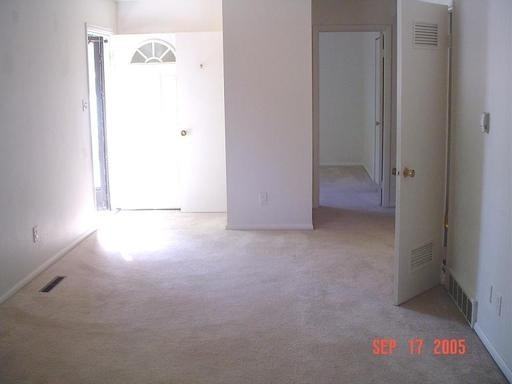 1406 Maxwell St - Photo 2 of 8