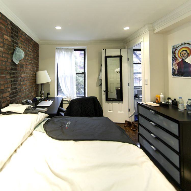 532 E 5th St - Photo 3 of 6