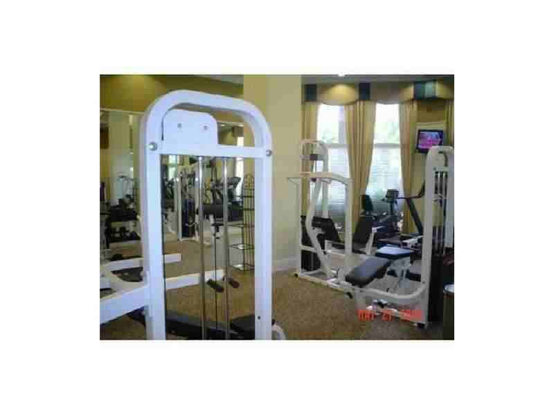 17100 N Bay Rd #1714 - Photo 3 of 16