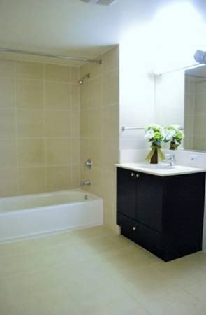 311 Oak St - Photo 2 of 8