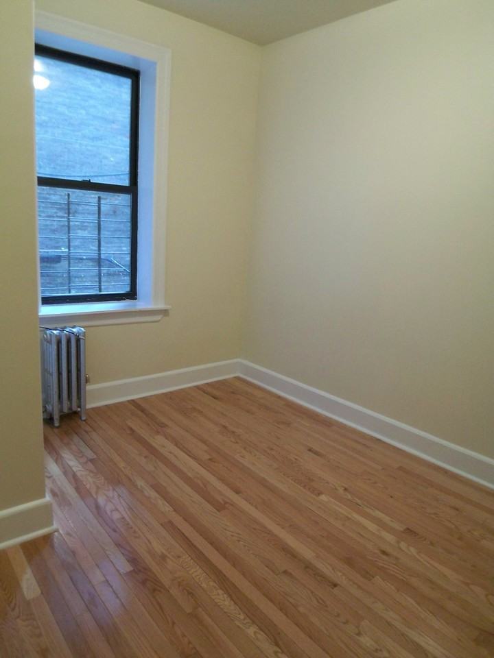 200 Bradhurst Ave - Photo 2 of 4