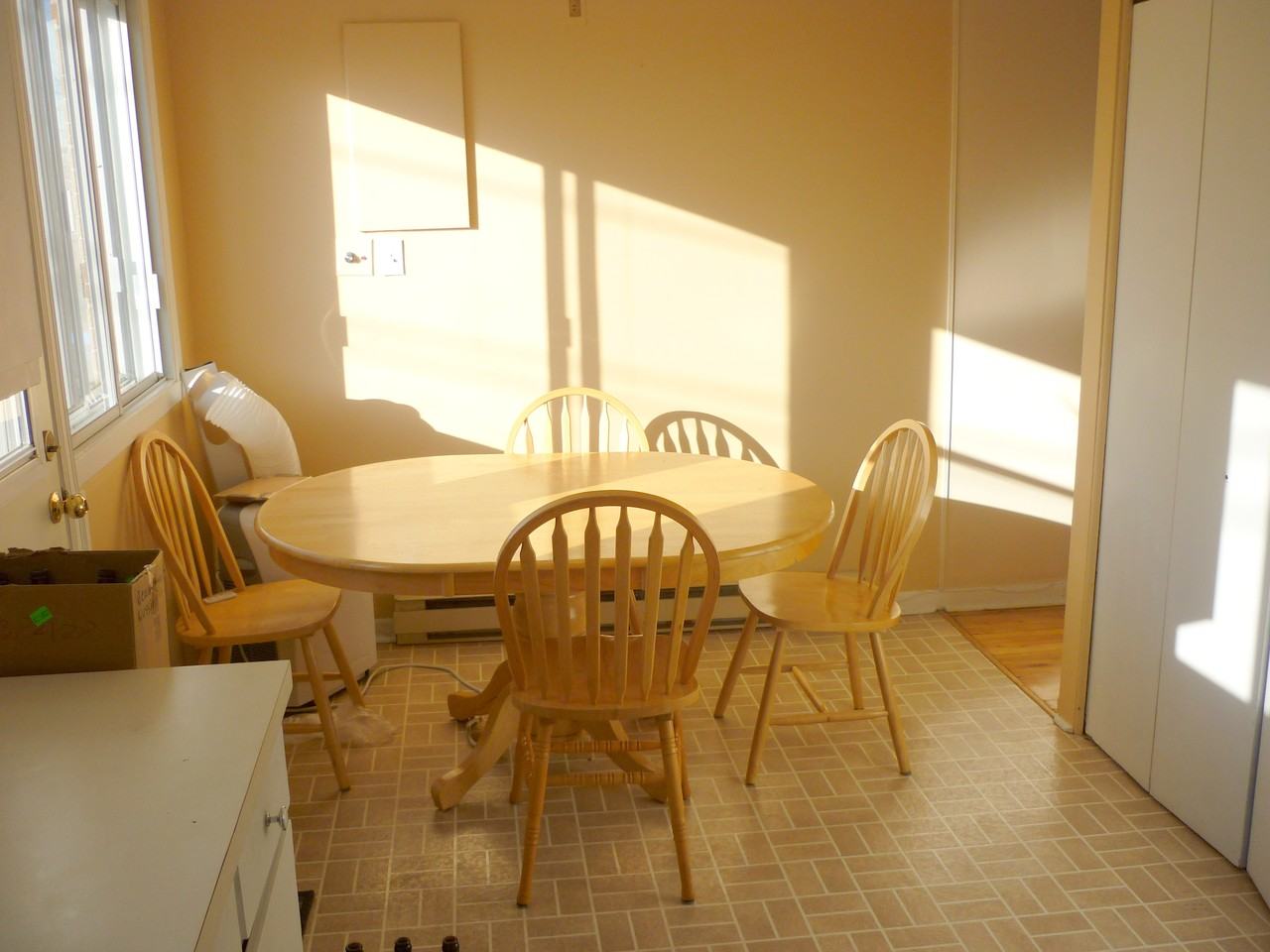 7797 Rue Centrale - Photo 2 of 9