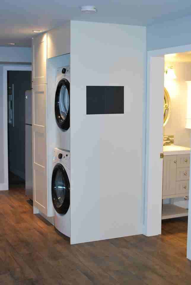 2575 Lloyd Ave - Photo 2 of 7