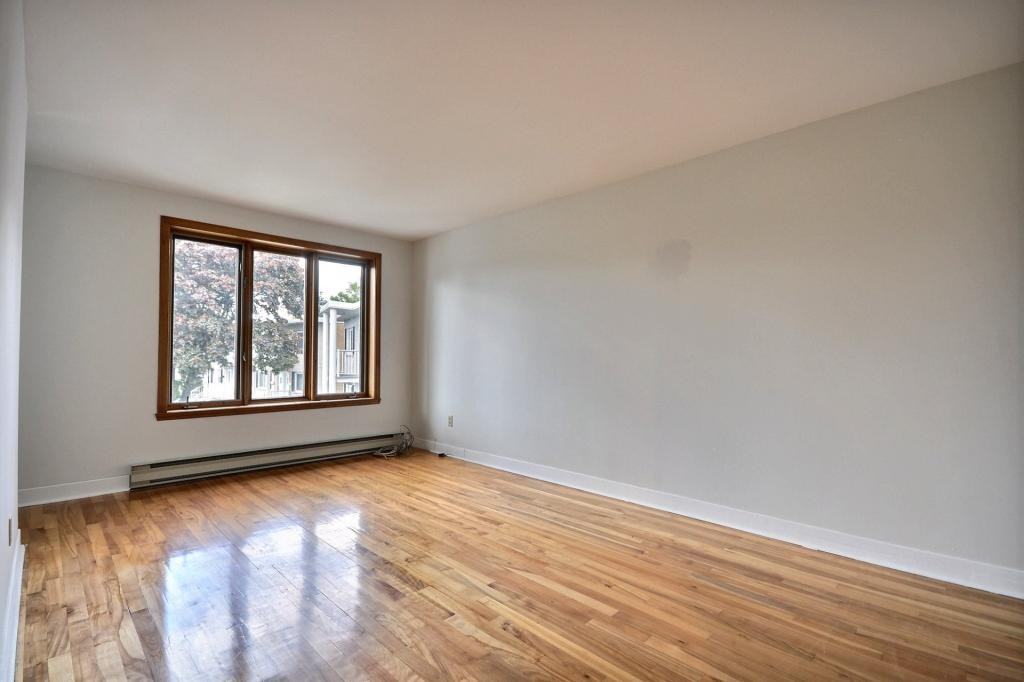 8383 Croissant Montrichard - Photo 2 of 6