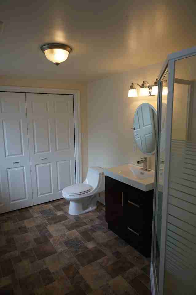 37 7th St - Photo 2 of 8